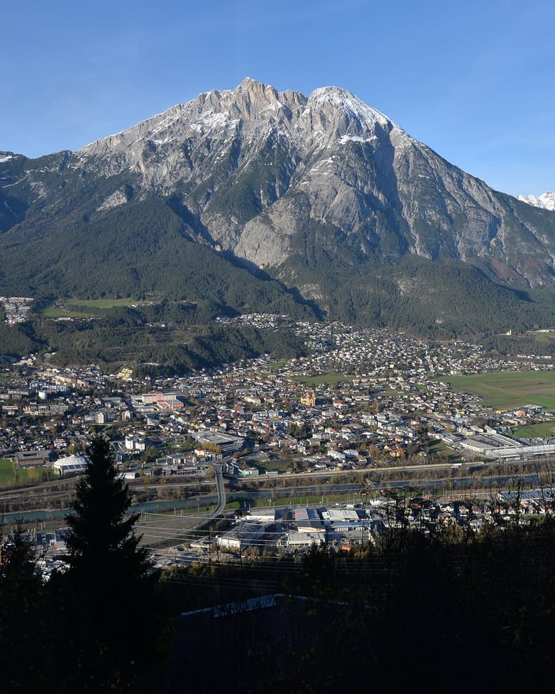 Blick auf Telfs im Inntal mit der Hohen Munde im Hintergrund